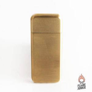 Briquet C45 en finition bronze, design raffiné