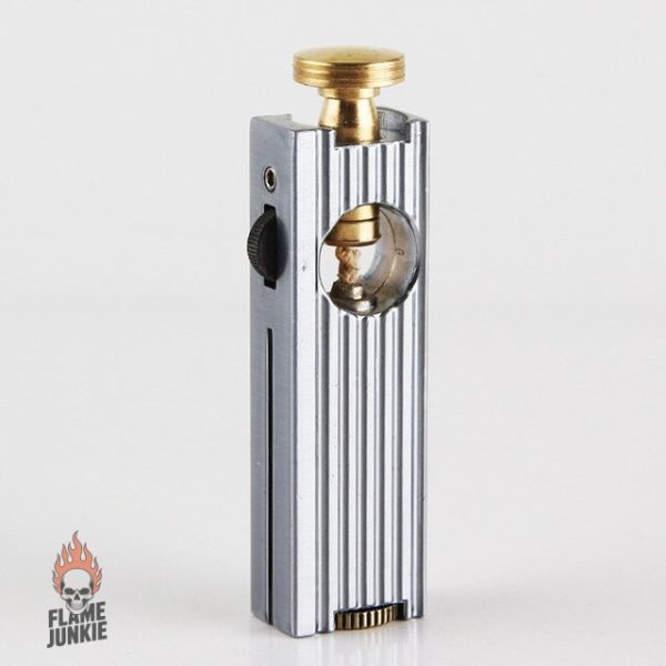 Accessoire de collection : briquet essence rétro