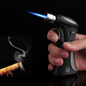 Briquet chalumeau avec flamme réglable pour une utilisation précise