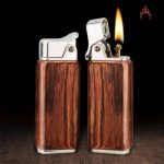 Briquet au design rétro en bois