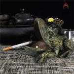 Accessoire de fumée unique : cendrier grenouille