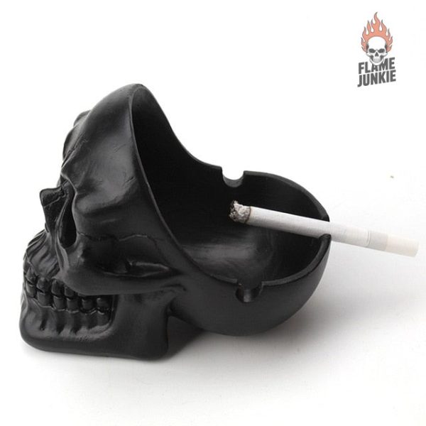 Cendrier Tête de Mort pour les fumeurs